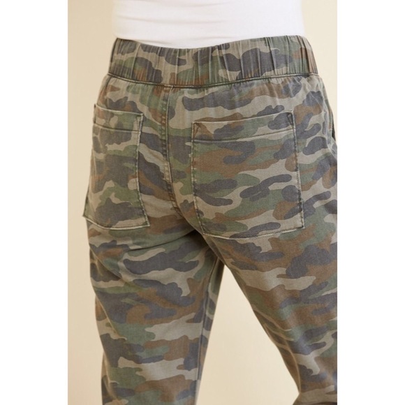 Anthropologie Cloth + Stone Camo Pocket Jogger - Picture 2 of 8